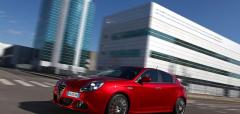 Uma Thurman i Alfa Romeo Giulietta – nowa odsłona reklamy promującej kredyt 5 lat 0%.