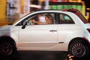 Fiat 500 pojawił się na scenie razem z Jennifer Lopez Fiat 500 pojawił się na scenie razem z Jennifer Lopez