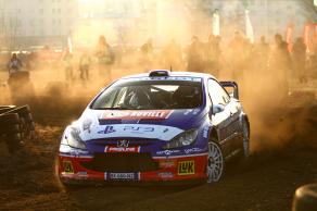 Tomasz Kuchar powiększył swój dorobek trofeów z Rajdu Barbórka Tomasz Kuchar powiększył swój dorobek trofeów z Rajdu Barbórka