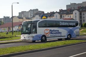 Tuskobus na jastrzębskich drogach (fot. jastrzebieonline.pl)