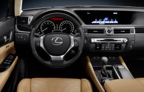 Wnętrze hybrydy - Lexus GS 450h (fot. Lexus)